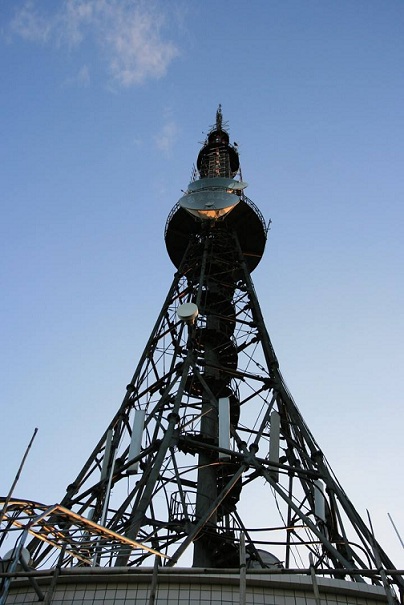 招远电视塔架拆除施工环境复杂下的拆除方法?