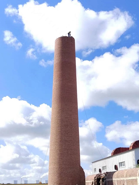 青岛烟囱拆除公司采取的安全保障措施