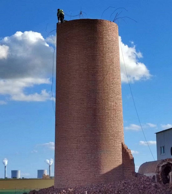 烟囱拆除公司废弃烟筒拆除安全环保