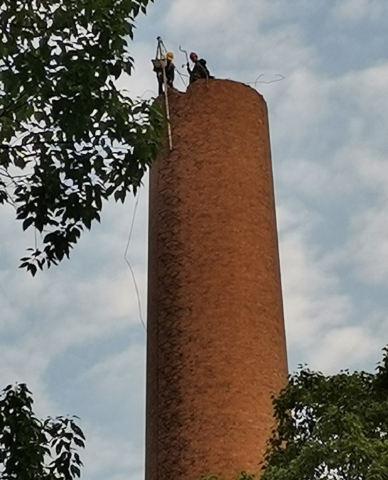 烟囱拆除公司实力服务商人工拆除烟囱