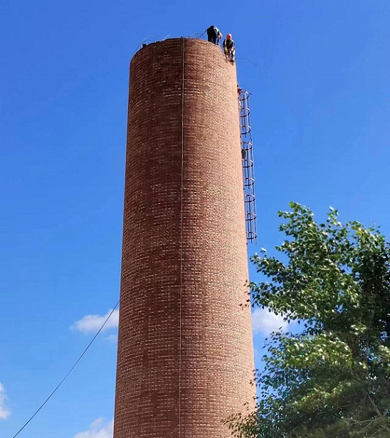 福建烟囱拆除公司:专业与安全,精湛技艺的体现