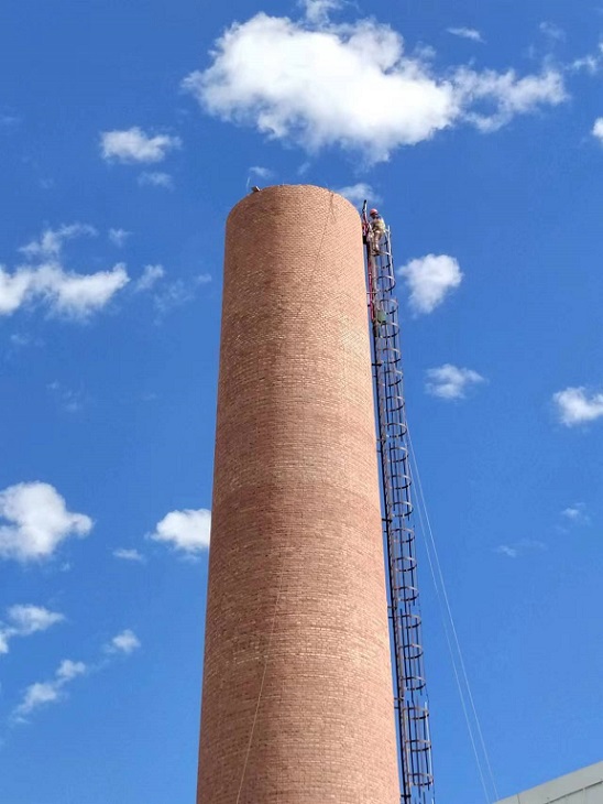 福建烟囱拆除公司:环保理念,绿色拆除